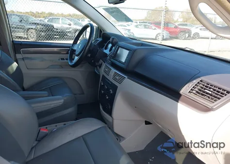 2010 Volkswagen Routan Se from USA, damaged, VIN 2V4RW3D19AR294781